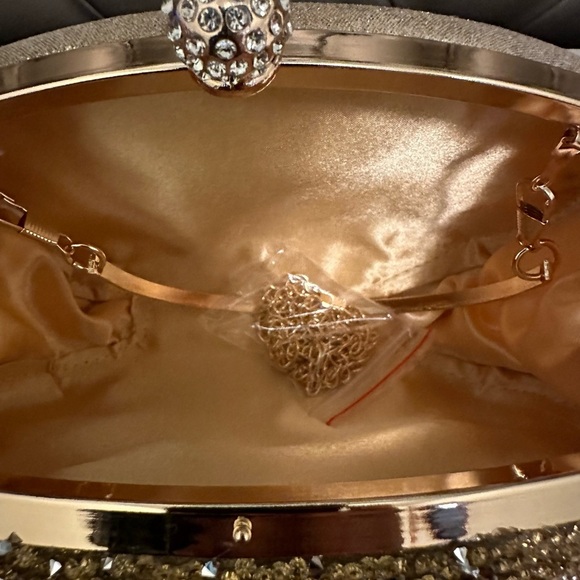 NWOT Diamond Women Clutch Evening Bags Bridal Crystal Flower. - Picture 5 of 5